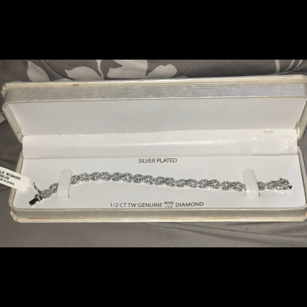 Silver plated 1/2 CT XO Bracelet